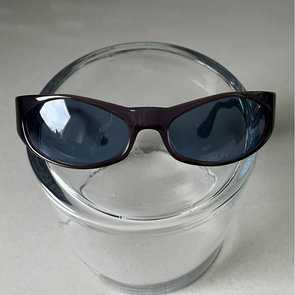 DKNY Vintage 90s Sunglasses in blue and purple- very matrix